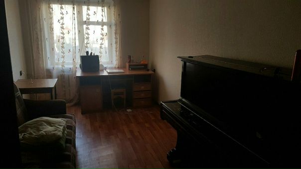 Фото: Cдается 2-х квартира в Люберецком р-не МО, в одной минуте от Малаховского парка. Не агентство, собственник. <br> <br>Экологически чистая зона. В квартире есть все необходимое для комфортного проживания : свежий ремонт, стиральная машинка, Wi-Fi, микроволновка, даже пианино. Магазин в соседнем доме, рядом сетевые, Макдональдс в пяти минутах. Можно добраться с помощью маршрутки, автобуса или электрички, с помощью последней всего 20 мин от м.Выхино. <br> <br>Стоимость аренды : 23 тысячи + залог 12 тыс + к/у.
