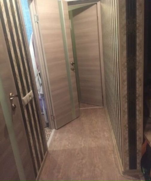 Ищем соседку в снимаемую нами двухкомнатную квартиру в Павшинской Пойме (Красногорск) , в комнате вся мебель, маленький телевизор, приставка Билайн, на кухне вся техника, стиралка, квартира большая, комнаты очень удачно расположены, друг друга не слышно. Комната уже свободна, можно заезжать, есть кошка, если есть проблемы с отношением к животным прошу не писать, хочется видеть в соседях адекватную, чистоплотную девушку ( если уборка для тебя это пылесос два раза в неделю, тоже не пишите, не уживёмся ))) , возраст желательно от 25 до 40, нормально относимся и к гостям, ну, конечно, все в меру и по обоюдному согласию) если ты с хорошим чувством юмора, кругозором, отношением к жизни, не конфликтная, Велком !!! Никаких комиссий, только залог. Цена 18 000,00 плюс вода и свет по счетчикам (примерно еще 1000). Писать в личку.<br> Стаськина - фото Фото: Ищем соседку в снимаемую нами двухкомнатную квартиру в Павшинской Пойме (Красногорск) , в комнате вся мебель, маленький телевизор, приставка Билайн, на кухне вся техника, стиралка, квартира большая, комнаты очень удачно расположены, друг друга не слышно. Комната уже свободна, можно заезжать, есть кошка, если есть проблемы с отношением к животным прошу не писать, хочется видеть в соседях адекватную, чистоплотную девушку ( если уборка для тебя это пылесос два раза в неделю, тоже не пишите, не уживёмся ))) , возраст желательно от 25 до 40, нормально относимся и к гостям, ну, конечно, все в меру и по обоюдному согласию) если ты с хорошим чувством юмора, кругозором, отношением к жизни, не конфликтная, Велком !!! Никаких комиссий, только залог. Цена 18 000,00 плюс вода и свет по счетчикам (примерно еще 1000). Писать в личку.<br> Стаськина