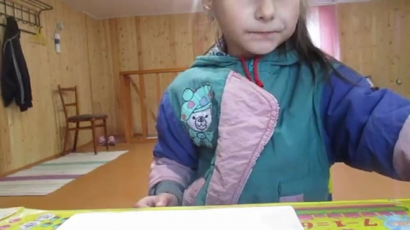 Кто_чем_в_саду_занят__а_внучка_сним