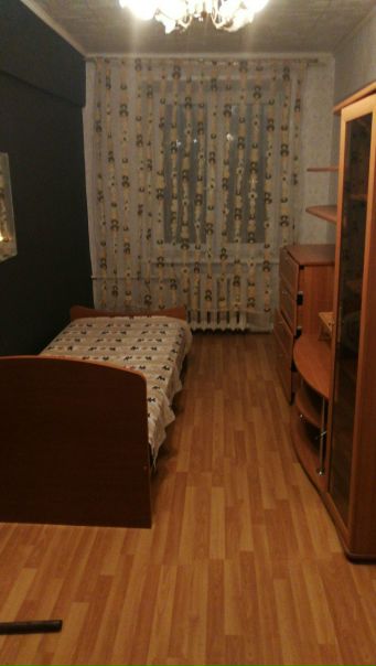 всем привет :)<br>в 3-х комнатной квартире сдаётся комната 12м2. <br>в квартире живут две девушки :)<br>санузел совмещённый, кухня 6м2.<br>#Авиамоторная. 10 минут пешком от метро, можно доехать на транспорте за 3 минуты. так же близко расположены #Семеновская и #Бауманская. <br>рассматриваем только ОДНУ ДЕВУШКУ, все остальные вопросы в ЛС:) за репост отдельное спасибо)))<br>20тыс уже с учётом КУ и интернета <br>#москва_сдам #сдам_комнату #авиамоторная #лефортово - фото Фото: всем привет :)<br>в 3-х комнатной квартире сдаётся комната 12м2. <br>в квартире живут две девушки :)<br>санузел совмещённый, кухня 6м2.<br>#Авиамоторная. 10 минут пешком от метро, можно доехать на транспорте за 3 минуты. так же близко расположены #Семеновская и #Бауманская. <br>рассматриваем только ОДНУ ДЕВУШКУ, все остальные вопросы в ЛС:) за репост отдельное спасибо)))<br>20тыс уже с учётом КУ и интернета <br>#москва_сдам #сдам_комнату #авиамоторная #лефортово
