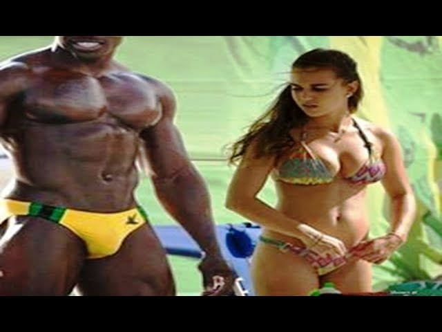 When Women Stare at Bodybuilders