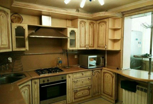 Продам квартиру г Краснодар ЮМР Рождественская Набережная 100м 1этаж. Хороший ремонт, подвесные потолки со светодиодами, джакузи. В квартире три комнаты, столовая ,кухня и два сан узла. Кухня расширена за счет балкона, сделана барная стойка. Оставляю дорогую, добротную, встроенную мебель, три сплит системы и посудомоечную машину . Рядом с домом находится река, банки, транспорт, магазины, фитнес зал, школы и детские сады. Всё для Вас. <br>5 350 000 рублей <br>89086867974 - фото Фото: Продам квартиру г Краснодар ЮМР Рождественская Набережная 100м 1этаж. Хороший ремонт, подвесные потолки со светодиодами, джакузи. В квартире три комнаты, столовая ,кухня и два сан узла. Кухня расширена за счет балкона, сделана барная стойка. Оставляю дорогую, добротную, встроенную мебель, три сплит системы и посудомоечную машину . Рядом с домом находится река, банки, транспорт, магазины, фитнес зал, школы и детские сады. Всё для Вас. <br>5 350 000 рублей <br>89086867974