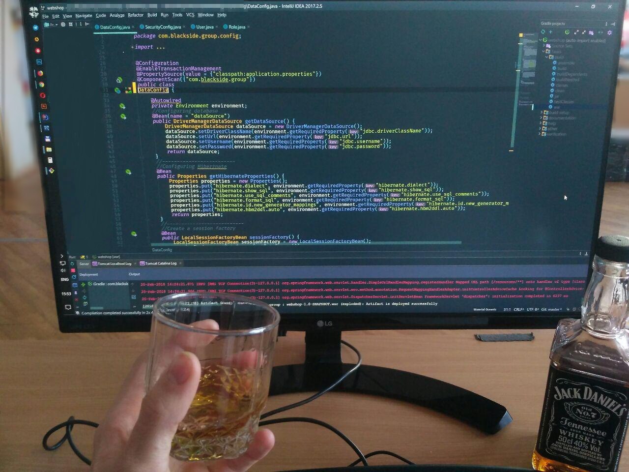 X92F_oIPIck.jpg