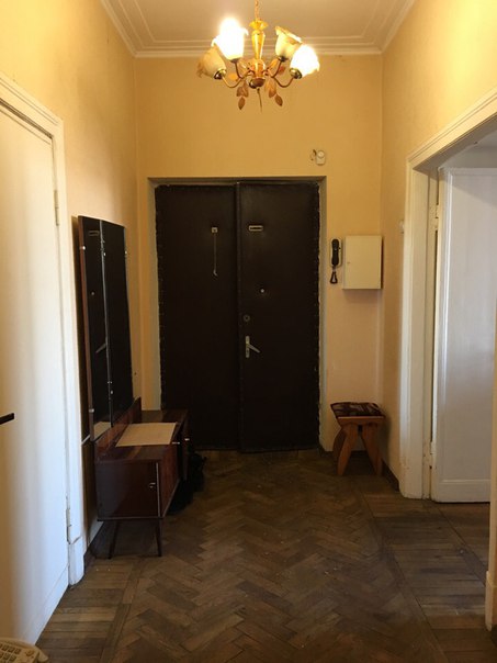 Фото: Сдаю 3 комн.квартиру. Сталинка. Большие комнаты, большая прихожая, большая ванная комната. Мебель и бытовая техника в наличии. 3 мин. пешком от м.Тимирязевская. Собственник. <br>Тел: 9057351092. Галина