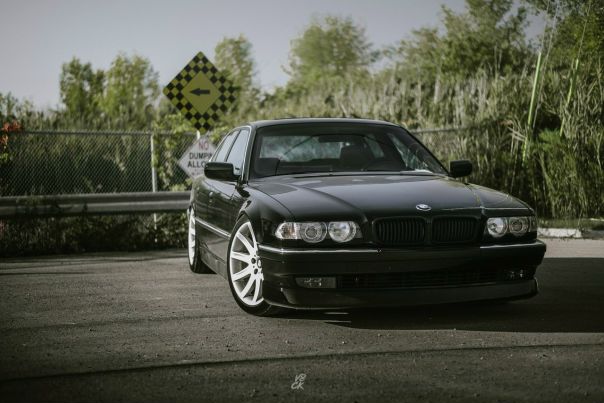 #BMW 7-Series (E38)