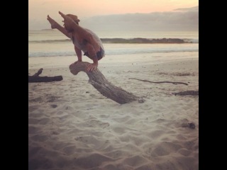 David Robson on Instagram: “The real truth behind all the beautiful asana videos. Enjoy. 😂😂😂 ... ✨Mar 17-30, Goa @purplevalleyyoga ✨Apr 4-8, Taipei...