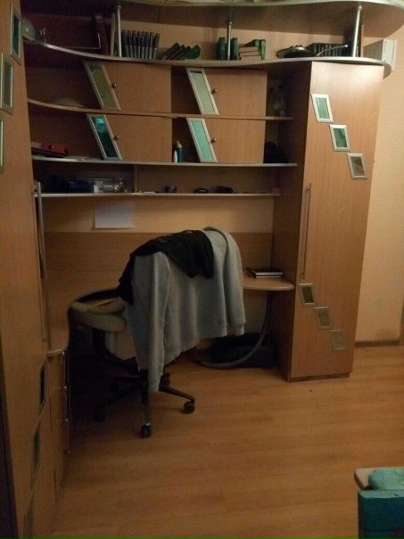 Фото: С 10 января сдаётся проходная комната в двухкомнатной квартире м. Академическая (в пешей доступности 10 мин., транспортом 3 мин).<br>Проживаем с подругой, ищем одну/двух девушек или парня возврастом 23-28 лет!!!<br>Цена 20 тыc + небольшой депозит (разбивается)<br>P.S если ты задрот, который целыми днями заседает дома и святой без вредных привычек, то иди лесом!!!<br>Но и если ты любитель каждодневных вписок,то тебе туда же!!!<br>Всё в рамках разумного!!! Семейные пары не рассматриваем !!!<br>Всё вопросы по теме(!) в лс!!!<br> Landau
