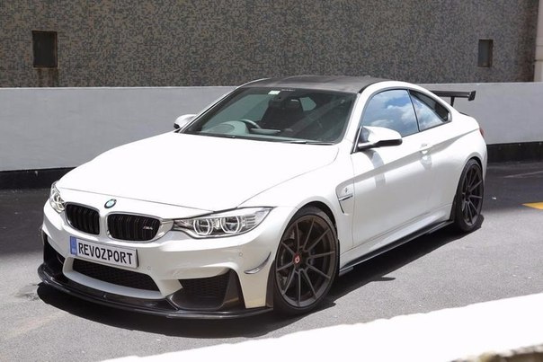 #BMW M4 (F82)