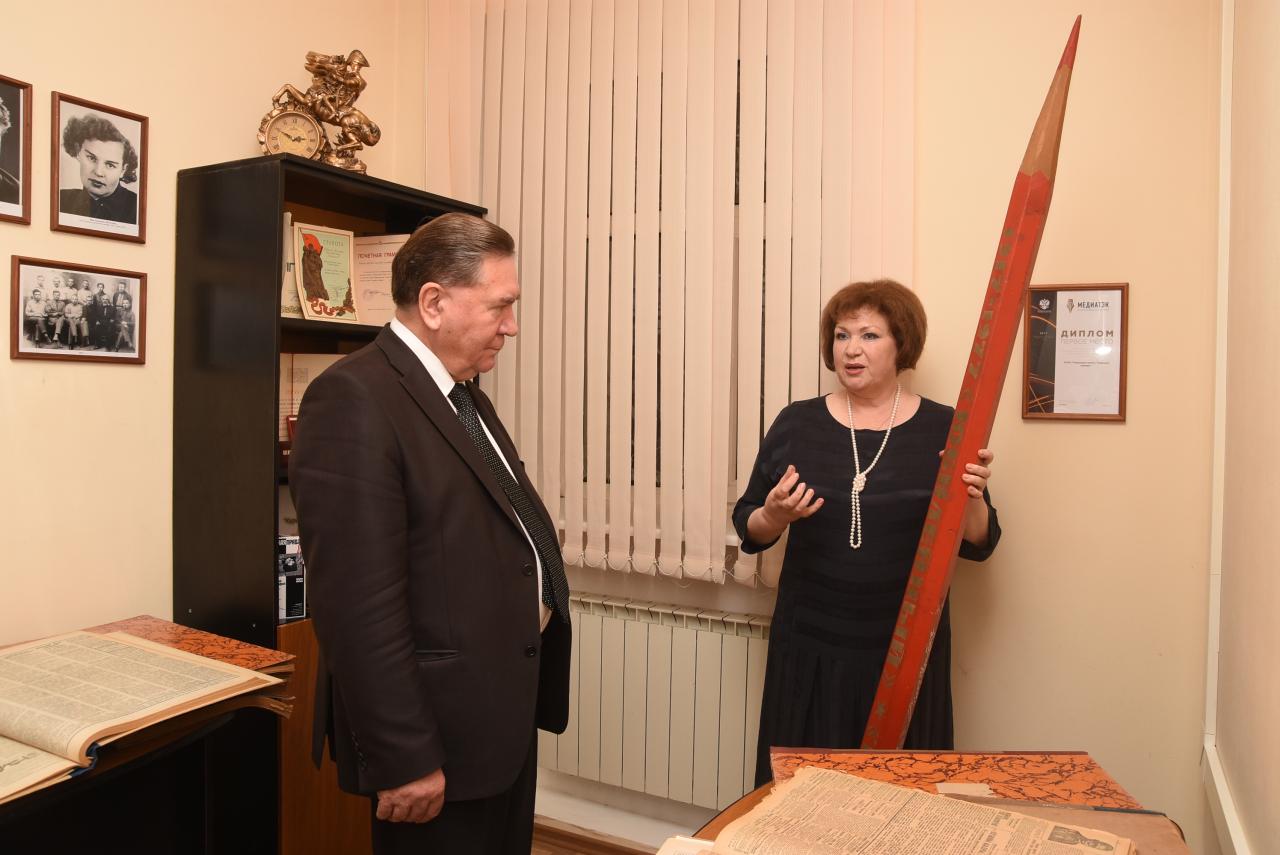 Правда о "курске". Новости курская правда. Новости курская правда. Журналисты известия. Правда о "курске".