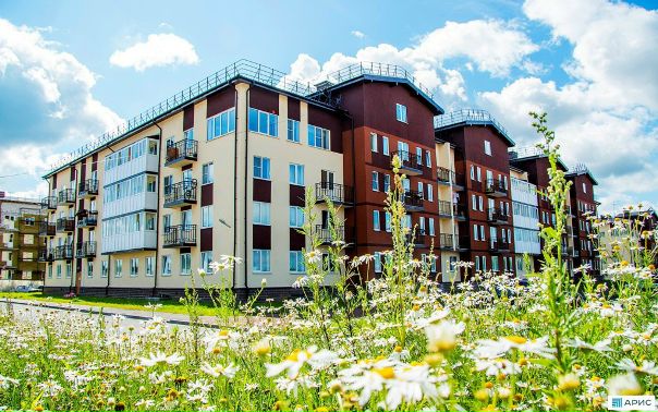г. Санкт-Петербург<br><br>Щеглово, 87<br><br>Продается студия в малоэтажном жилом комплексе «Щегловская усадьба». Благоустроенная территория, выразительные, яркие фасады придадут дополнительный комфорт. Квартира с полной чистовой отделкой, с тремя окнами, и уютным балконом. Сдается во II квартале 2018 г.<br>1 450 000 руб. - фото Фото: г. Санкт-Петербург<br><br>Щеглово, 87<br><br>Продается студия в малоэтажном жилом комплексе «Щегловская усадьба». Благоустроенная территория, выразительные, яркие фасады придадут дополнительный комфорт. Квартира с полной чистовой отделкой, с тремя окнами, и уютным балконом. Сдается во II квартале 2018 г.<br>1 450 000 руб.