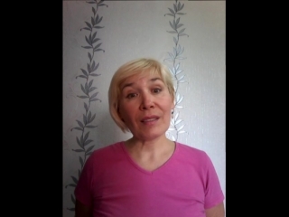 Почему собаке чтобы была гладкая шерсть нужно пить витамины, а женщине всего лишь помыть волосы шампунем?с