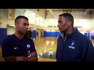 Ashley Cole and Michael Essien joined the Chelsea Foundation for a special coaching session in Harlem this week! ⚽️💙