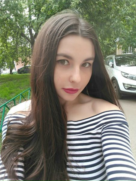 Сниму комнату с 1 декабря. <br><br> верх оранжевой или фиолетовой ветки, до метро не больше 15 минут пешком <br><br> хороший ремонт, особенно на кухне и в ванной<br><br>холодильник и стиральная машина тоже желательны хорошие<br><br> можно без мебели <br><br> до 16 тысяч в месяц без комиссий<br><br> соседи только женщины/девушки <br><br>Про меня <br><br>гражданка РФ, не судима, без вредных привычек)) <br><br>работаю полный день в офисе, сб-вс выходные, гостей у меня не бывает, сама тоже уезжаю редко <br><br> аккуратная, животных нет, вещей немного, не шумлю и в чужую жизнь не лезу<br><br> Хамидуллина - фото Фото: Сниму комнату с 1 декабря. <br><br> верх оранжевой или фиолетовой ветки, до метро не больше 15 минут пешком <br><br> хороший ремонт, особенно на кухне и в ванной<br><br>холодильник и стиральная машина тоже желательны хорошие<br><br> можно без мебели <br><br> до 16 тысяч в месяц без комиссий<br><br> соседи только женщины/девушки <br><br>Про меня <br><br>гражданка РФ, не судима, без вредных привычек)) <br><br>работаю полный день в офисе, сб-вс выходные, гостей у меня не бывает, сама тоже уезжаю редко <br><br> аккуратная, животных нет, вещей немного, не шумлю и в чужую жизнь не лезу<br><br> Хамидуллина