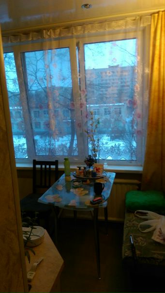 Адрес: Санкт-Петербург адм.ц., Калининский<br>Замшина ул., 52<br>Метро: Ленина пл. (тр 15м) 3510 м.<br>Кол-во комнат: 2<br>Тип сделки: Встречка<br>Цена:<br>4 100 000 руб. <br>Собственность: Приват<br>Планировка: Изолированная<br>Общая пл.: 44.40 м2<br>Жилая пл.: 28.00 м2<br>Пл.комнат: 13.6+14.4 м2<br>Кухня: 6.40 м2<br>Прихожая: <br>Коридор: 3.80 м2<br>Здание: Крупно-панельн.; Брежневка (г.п. 1968; )<br>Этаж: этаж 3/5; без лифта<br>Телефон: Есть<br>Санузел: Раздельный<br>Балкон: Балкон<br>Пол: Ламинат<br>Ремонт: Произведен<br>Ванна: Отдельная<br>Гор.вода: Теплоцентр<br>Мусоропровод: <br>Вход: Со двора<br>Вид из окон: Зеленый двор<br>Плита: газовая<br>Примечание<br><br>Продается ухоженная, чистая, светлая двухкомнатная квартира. Ремонт не требуется. Стеклопакеты установлены. Узаконенная перепланировка- перенос дверного проема. Рассмотрим ипотеку, мат.капитал. - фото Фото: Адрес: Санкт-Петербург адм.ц., Калининский<br>Замшина ул., 52<br>Метро: Ленина пл. (тр 15м) 3510 м.<br>Кол-во комнат: 2<br>Тип сделки: Встречка<br>Цена:<br>4 100 000 руб. <br>Собственность: Приват<br>Планировка: Изолированная<br>Общая пл.: 44.40 м2<br>Жилая пл.: 28.00 м2<br>Пл.комнат: 13.6+14.4 м2<br>Кухня: 6.40 м2<br>Прихожая: <br>Коридор: 3.80 м2<br>Здание: Крупно-панельн.; Брежневка (г.п. 1968; )<br>Этаж: этаж 3/5; без лифта<br>Телефон: Есть<br>Санузел: Раздельный<br>Балкон: Балкон<br>Пол: Ламинат<br>Ремонт: Произведен<br>Ванна: Отдельная<br>Гор.вода: Теплоцентр<br>Мусоропровод: <br>Вход: Со двора<br>Вид из окон: Зеленый двор<br>Плита: газовая<br>Примечание<br><br>Продается ухоженная, чистая, светлая двухкомнатная квартира. Ремонт не требуется. Стеклопакеты установлены. Узаконенная перепланировка- перенос дверного проема. Рассмотрим ипотеку, мат.капитал.