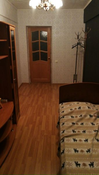 всем привет :)<br>в 3-х комнатной квартире сдаётся комната 12м2. На долгий срок! <br>20 тыс+депозит, можно разбить на 2 платежа. <br><br>в квартире живут две девушки :)<br>санузел совмещённый, кухня 6м2.<br>#Авиамоторная. 10 минут пешком от метро, можно доехать на транспорте за 3 минуты. так же близко расположены #Семеновская и #Бауманская. <br>рассматриваем только ОДНУ ДЕВУШКУ, все остальные вопросы в ЛС:) за репост отдельное спасибо)))<br>#москва_сдам #сдам_комнату #авиамоторная #лефортово - фото Фото: всем привет :)<br>в 3-х комнатной квартире сдаётся комната 12м2. На долгий срок! <br>20 тыс+депозит, можно разбить на 2 платежа. <br><br>в квартире живут две девушки :)<br>санузел совмещённый, кухня 6м2.<br>#Авиамоторная. 10 минут пешком от метро, можно доехать на транспорте за 3 минуты. так же близко расположены #Семеновская и #Бауманская. <br>рассматриваем только ОДНУ ДЕВУШКУ, все остальные вопросы в ЛС:) за репост отдельное спасибо)))<br>#москва_сдам #сдам_комнату #авиамоторная #лефортово