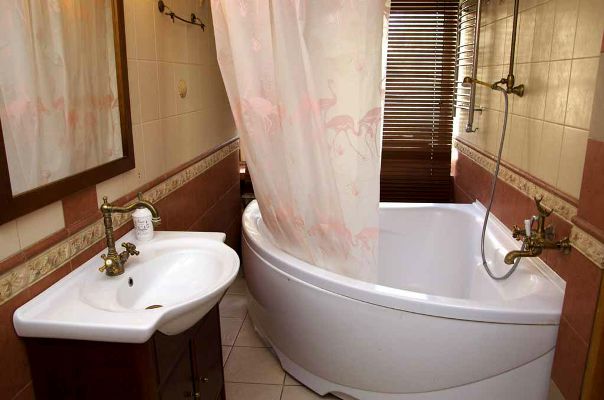 Сеть хостелов“Tvoyhostel” – от 10000 руб. в месяц! <br><br>Хостелы “Tvoyhostel” расположены в самом центре Москвы, на ваш выбор можно остановиться у метро: <br><br>-Смоленская (1 мин) (15000 в месяц за место в 6-местном ЖЕНСКОМ номере) <br>-Достоевская (5 мин) (10000 в месяц за место в общем номере, 15000 - за место в номере повышенной комфортности в стиле лофт) <br><br>К услугам гостей: <br>-Постельное белье и полотенца <br>-WI-FI <br>-Ежедневная уборка <br>-Хороший ремонт<br>-Стиральная машинка <br>-Микроволновка/мультиварка<br>-Чай и печеньки, каши по утрам <br>-Кухня со всеми необходимыми принадлежностями <br>-Фен для волос <br>-Утюг и гладильная доска <br>-Есть женские, мужские и смешные номера <br><br>В наших хостелах чисто и очень уютно! Атмосфера очень дружелюбная. <br>Возможны гибкие условия оплаты .<br>Будем рады вам! Звоните, все обсудим. <br>Контактный телефон: <br>+7 (962) 963-78-78 Владислав - фото Фото: Сеть хостелов“Tvoyhostel” – от 10000 руб. в месяц! <br><br>Хостелы “Tvoyhostel” расположены в самом центре Москвы, на ваш выбор можно остановиться у метро: <br><br>-Смоленская (1 мин) (15000 в месяц за место в 6-местном ЖЕНСКОМ номере) <br>-Достоевская (5 мин) (10000 в месяц за место в общем номере, 15000 - за место в номере повышенной комфортности в стиле лофт) <br><br>К услугам гостей: <br>-Постельное белье и полотенца <br>-WI-FI <br>-Ежедневная уборка <br>-Хороший ремонт<br>-Стиральная машинка <br>-Микроволновка/мультиварка<br>-Чай и печеньки, каши по утрам <br>-Кухня со всеми необходимыми принадлежностями <br>-Фен для волос <br>-Утюг и гладильная доска <br>-Есть женские, мужские и смешные номера <br><br>В наших хостелах чисто и очень уютно! Атмосфера очень дружелюбная. <br>Возможны гибкие условия оплаты .<br>Будем рады вам! Звоните, все обсудим. <br>Контактный телефон: <br>+7 (962) 963-78-78 Владислав