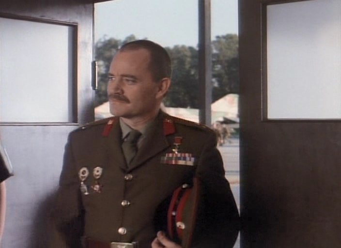 Клюквенная униформистика: длинная фильмография советской формы из Голливуда 