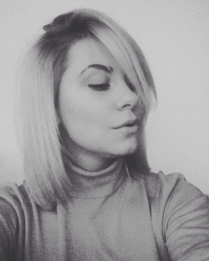 Ксения Астахова