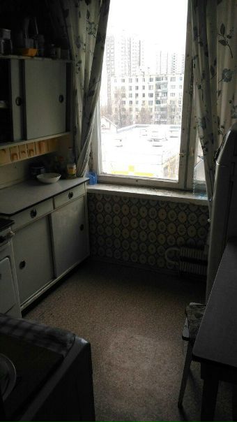 Сдам комнату в 2 комнатной квартире , 1 мин пешком до м.Пражская. В соседней комнате живу я с товарищем, практически всегда на работе в квартире только спим, ищем соседа или соседку. Главное - платежеспособность, аккуратность (шумные компании не водим)(мебель будет в течении нескольких дней).<br>Цена 12 000 + платеж за последний месяц. Электроэнергия оплачивается отдельно в среднем 1000 за месяц на всех. <br>Заезд в любое время.<br>89254003944<br> Осипов - фото Фото: Сдам комнату в 2 комнатной квартире , 1 мин пешком до м.Пражская. В соседней комнате живу я с товарищем, практически всегда на работе в квартире только спим, ищем соседа или соседку. Главное - платежеспособность, аккуратность (шумные компании не водим)(мебель будет в течении нескольких дней).<br>Цена 12 000 + платеж за последний месяц. Электроэнергия оплачивается отдельно в среднем 1000 за месяц на всех. <br>Заезд в любое время.<br>89254003944<br> Осипов