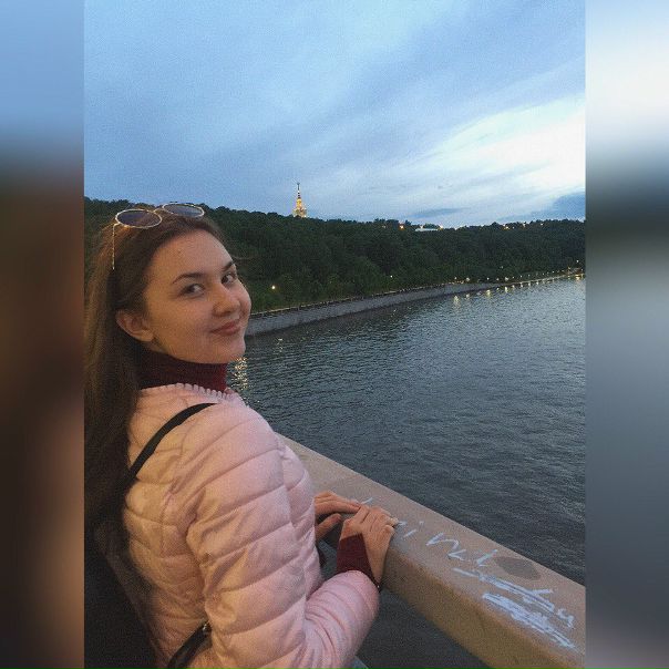 Девушка 20 лет ,студентка <br>сниму чистую (не бабушкин вариант!) однокомнатную квартиру или студию , <br>либо же подселюсь в изолированную комнату в двушке (соседка девушка )<br>Квартира /комната со всей мебелью и техникой .<br>Бюджет : Квартира до 25 +счётчики <br>Комната до 20+ счётчики <br>Важно : Рядом с метро 5-10 минут <br>О себе : Платёжеспособная , чистоплотная , без вредных привычек девушка ,гражданство РФ<br>Риэлторов /посредников просьба не беспокоить !<br> Черткова - фото Фото: Девушка 20 лет ,студентка <br>сниму чистую (не бабушкин вариант!) однокомнатную квартиру или студию , <br>либо же подселюсь в изолированную комнату в двушке (соседка девушка )<br>Квартира /комната со всей мебелью и техникой .<br>Бюджет : Квартира до 25 +счётчики <br>Комната до 20+ счётчики <br>Важно : Рядом с метро 5-10 минут <br>О себе : Платёжеспособная , чистоплотная , без вредных привычек девушка ,гражданство РФ<br>Риэлторов /посредников просьба не беспокоить !<br> Черткова
