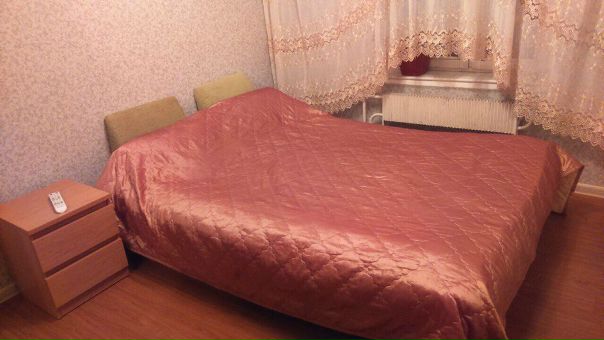 Сдаём комнату по ул. Отрадной 15 б в трёхкомнатной квартире. Оплата 18т.р. Рассматриваем одного человека, комиссии нет, депозит разобьём на 2 месяца, доп оплата за свет и воду по счётчикам.<br>Проживание с хозяевами квартиры, есть маленькая собака и кот!<br> Герасимов - фото Фото: Сдаём комнату по ул. Отрадной 15 б в трёхкомнатной квартире. Оплата 18т.р. Рассматриваем одного человека, комиссии нет, депозит разобьём на 2 месяца, доп оплата за свет и воду по счётчикам.<br>Проживание с хозяевами квартиры, есть маленькая собака и кот!<br> Герасимов