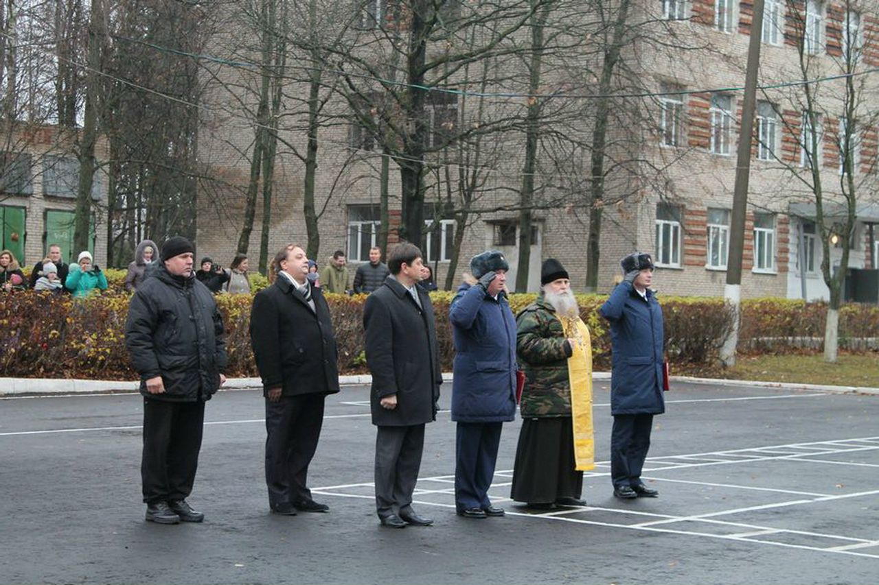Настоятель Троицкого храма пос. Мосрентген благословил новобранцев Комендатуры охраны и обслуживания командования дальней авиации