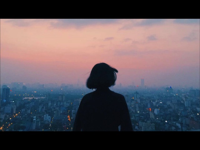 N U A G E S Distant