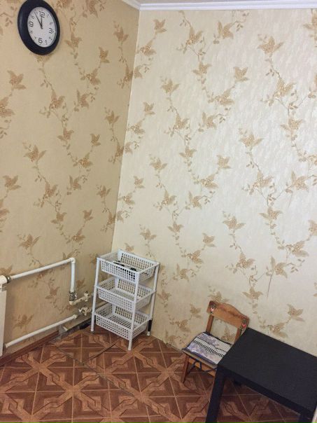 Сдаётся комната 16.2 кв. м в коммунальной квартире в СВАО. До метро Бабушкинская, Медведково 10-15 минут пешком.<br><br>Квартира трёхкомнатная (комнаты) изолированные санузел раздельный. В соседях - две адекватные девушки. <br><br>В свободной комнате - большой балкон, комод, спальное место. 4 года назад был косметический ремонт в комнате.<br><br>В квартире - вся бытовая техника, интернет (оплата - вскладчину)<br>Стиральная машина, микроволновка, холодильник лично ваше <br>В комнате заменены окно и утеплён балкон. <br><br>В приоритете: девушка Без детей и животных. <br><br>Цена 18000 + 2500 коммунальные услуги, залог 8 т.р. <br>Кого заинтересовала пишите. <br>Показ - по договорённости. <br>8 966 344 26 35 - фото Фото: Сдаётся комната 16.2 кв. м в коммунальной квартире в СВАО. До метро Бабушкинская, Медведково 10-15 минут пешком.<br><br>Квартира трёхкомнатная (комнаты) изолированные санузел раздельный. В соседях - две адекватные девушки. <br><br>В свободной комнате - большой балкон, комод, спальное место. 4 года назад был косметический ремонт в комнате.<br><br>В квартире - вся бытовая техника, интернет (оплата - вскладчину)<br>Стиральная машина, микроволновка, холодильник лично ваше <br>В комнате заменены окно и утеплён балкон. <br><br>В приоритете: девушка Без детей и животных. <br><br>Цена 18000 + 2500 коммунальные услуги, залог 8 т.р. <br>Кого заинтересовала пишите. <br>Показ - по договорённости. <br>8 966 344 26 35