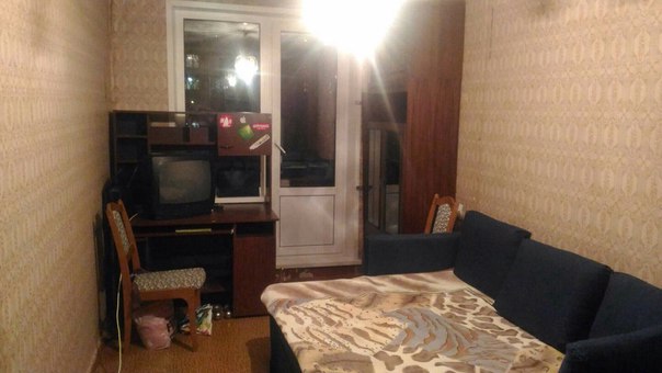 М. Бабушкинская КОМНАТА СРОЧНО!!!<br>Сдается КОМНАТА в 3-х комн. кв., 20 мин. пешком до метро , 5 минут на автобусе м.БАБУШКИНСКАЯ, 7 минут м.Свиблово, а также можно доехать на транспорте м.Медведково, Ботанический сад, Отрадное, Алтуфьево, недалеко ж/д станции Лось и Лосиноостровская (20 минут до м.Комсомольская). <br> 3-й этаж 9-ти этажного дома. Комната 18 кв.м., изолирована, с застекленным балконом, закрывается на ключ. Кухня 9 кв.м. С/у раздельный. Пластиковые окна, стиральная машина, холодильник, интернет, вся необходимая мебель. Хороший район, рядом несколько парков, магазины, почта, Сбербанк. На длительный срок.<br>Комната 16000 руб /месяц + КУ расходники по счетчикам (свет, вода, делится на всех проживающих в квартире, получается примерно около 600 рублей).<br>Соседи: в одной комнате молодая пара(но на днях съезжают), во второй мужчина, адекватные, приличные, чистоплотные и спокойные без в/п, много работают и учатся! В квартире тихо, тепло и спокойно!)<br>Комната сдаётся СРОЧНО! Заезжать можно уже сегодня <br>Комиссии нет!<br>Депозит 100% за последний месяц проживания (можно разделить на пару месяцев).<br>СОБСТВЕННИК. БЕЗ ПОСРЕДНИКОВ. - фото Фото: М. Бабушкинская КОМНАТА СРОЧНО!!!<br>Сдается КОМНАТА в 3-х комн. кв., 20 мин. пешком до метро , 5 минут на автобусе м.БАБУШКИНСКАЯ, 7 минут м.Свиблово, а также можно доехать на транспорте м.Медведково, Ботанический сад, Отрадное, Алтуфьево, недалеко ж/д станции Лось и Лосиноостровская (20 минут до м.Комсомольская). <br> 3-й этаж 9-ти этажного дома. Комната 18 кв.м., изолирована, с застекленным балконом, закрывается на ключ. Кухня 9 кв.м. С/у раздельный. Пластиковые окна, стиральная машина, холодильник, интернет, вся необходимая мебель. Хороший район, рядом несколько парков, магазины, почта, Сбербанк. На длительный срок.<br>Комната 16000 руб /месяц + КУ расходники по счетчикам (свет, вода, делится на всех проживающих в квартире, получается примерно около 600 рублей).<br>Соседи: в одной комнате молодая пара(но на днях съезжают), во второй мужчина, адекватные, приличные, чистоплотные и спокойные без в/п, много работают и учатся! В квартире тихо, тепло и спокойно!)<br>Комната сдаётся СРОЧНО! Заезжать можно уже сегодня <br>Комиссии нет!<br>Депозит 100% за последний месяц проживания (можно разделить на пару месяцев).<br>СОБСТВЕННИК. БЕЗ ПОСРЕДНИКОВ.