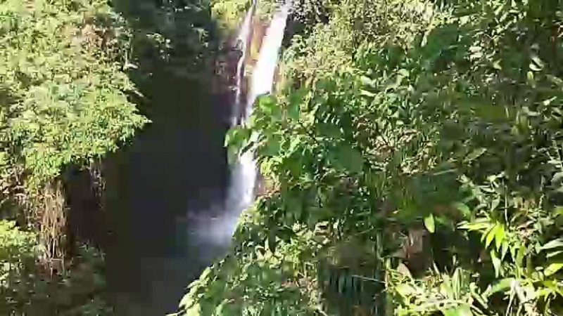 водопад алинг алинг