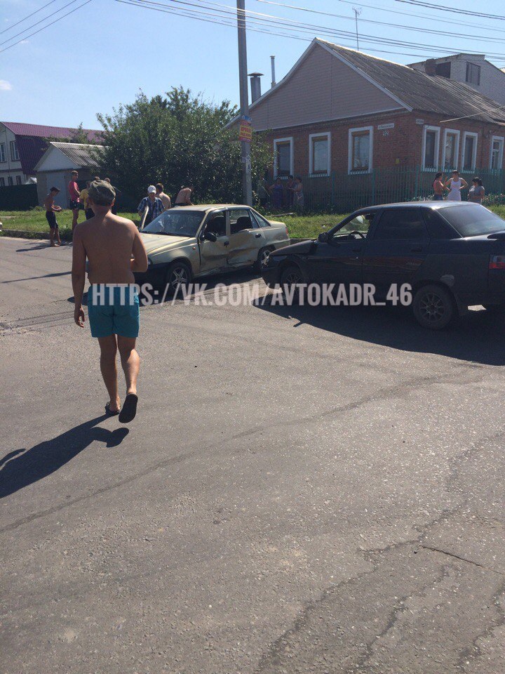 В Курске столкнулись ВАЗ-2110 и «Дэу Нексия» - 52-летняя пассажирка ...