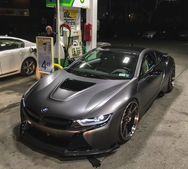 #BMW i8. 