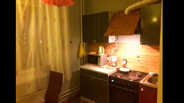 Фото:  У нас совместная аренда Подселение от собственника<br>спокойные и интеллигентные соседи  Без комиссии всего за 9800р<br><br>Ищем соседку в большую комнату в центре Москвы за 9800 руб<br>Метро Краснопресненская 7 мин пешком (кольцевая), м 1905г 4 мин<br>Звоните собственник Максим Тел +7 (985) 5564828<br><br>Это современная молодежная 3х комнатная квартира с отличным ремонтом<br><br>Это 3х комнатная квартира. В комнате, в которую ищем соседку, проживают позитивные и спокойные девушки. Чем занимаются соседки – студентка актриса, вебдизайнер<br>Во второй третьей комнате проживают интеллигентные парни. Чем занимаются – барбер, диджей, студент режиссер, менеджер в торговле<br><br>Основные правила в квартире – тишина и порядок, все уважают покой друг друга и чистоту. В квартире дружеская и спокойная атмосфера<br><br>В комнате теплые батареи, хороший ремонт и высокие потолки. Кухня с большим холодильником и всей необходимой посудой, свч, чайник и быстрый вай фай во всей квартире, большое количество полок и шкафов для одежды, стиральная машина<br><br>   Плюсы – вы экономите на жилье, вам не нужно платить комиссию агенту и 100% залог, все соседи постоянно работают и ощущение, что вы живёте одна в квартире, общение с новыми интересными людьми<br>При выборе хостела, общежития и дорогой комнаты очень часто выбирают жить у нас<br><br>Соседка уезжает в другую страну поэтому ищется замена<br><br>Цена койко места комнате 9800р за первый месяц (первый месяц скидка 1000р) со второго и последующие месяцы 10800р<br>без комиссии<br>Максим 8 985 5564828<br><br>#ищусоседку #совместнаяаренда#подселение #койкоместо <br>#общежитиекомната #общежитиемосква<br>#Хостел #Хостелмосква #Хостелвмоскве#Общежитие