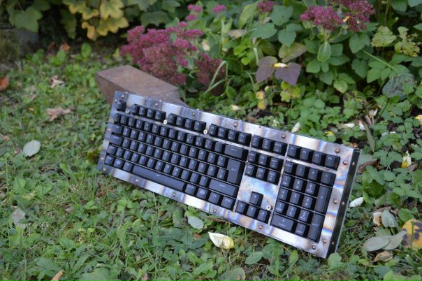 Когда клавиатура - это настоящее оружие!  С владельцем этой MasterKeys Pro L RGB лучше не шутить