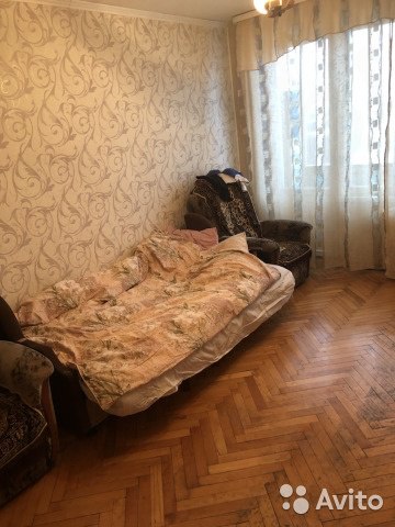 Фото: Сдам однушку в шаговой доступности от метро. 43 кв.м <br>В комнате 2 кровати. 9.000 тысяч в месяц. Возможно сдам на праздники. Все в ЛС.