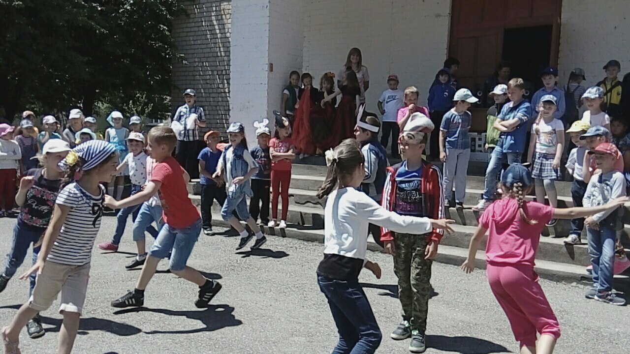 В Зеленчукской встретились «Солнышко» и «Радуга»
