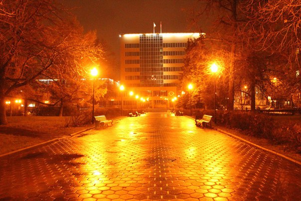 Фото:  Мы Рады приветствовать Вас в нашем уютном Хостеле «Преображенский Дом»! Который расположен в историческом районе Восточного округа нашей неповторимой столицы! <br> <br>Посмотри, как хорош!<br>Город твой, где ты живёшь! (Г.Гладков ) Метро Преображенская площадь, 5 минут <br>Акция!!!! 10.000 рублей первый месяц:)<br>Станция метро 