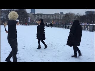 НОВАЯ ЧЕЧЕНСКАЯ ПЕСНЯ МАДИНА ЮСУБОВА 2018 ДЕВУШКИ ТАНЦУЮТ ПРОСТО КЛАСС (ALISHKA LEZGINKA ...