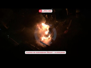 В Рязани жителей многоэтажек на улице Пушкина разбудил пылающий внедорожник