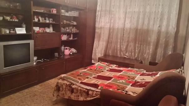 Ищу порядочную , чистоплотную СОСЕДКУ , со своевременной оплатой квартиры для совместного проживания в квартире , предыдущая девочка съезжает . Комната большая , на фото все видно . Условия без вредных привычек . Звонить после 17.30 показ вечером . <br>8-968-714-17-25 Елена . - фото Фото: Ищу порядочную , чистоплотную СОСЕДКУ , со своевременной оплатой квартиры для совместного проживания в квартире , предыдущая девочка съезжает . Комната большая , на фото все видно . Условия без вредных привычек . Звонить после 17.30 показ вечером . <br>8-968-714-17-25 Елена .