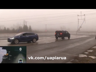 Tesla Model X vs Hummer H2 tug of war