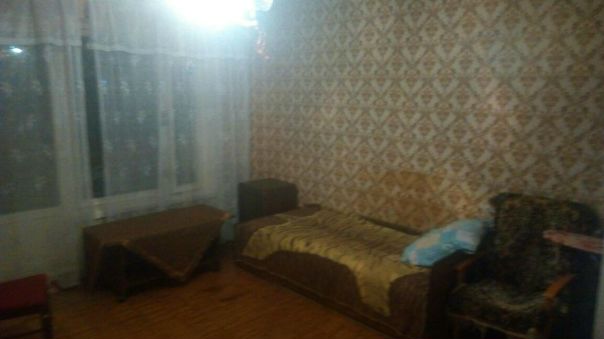 Фото: Ищем парня в проходную комнату в трехкомнатной квартире. От метро Текстильщики 10 минут ходьбы. В пешей доступности Ашан, Пятерочка, Магнит, сбербанк. Оплата за комнату 10000 рублей +1500 коммунальные услуги. Звоните.<br>Контакты: <br>89257287615 Тамара Трофимова<br> Ломакина