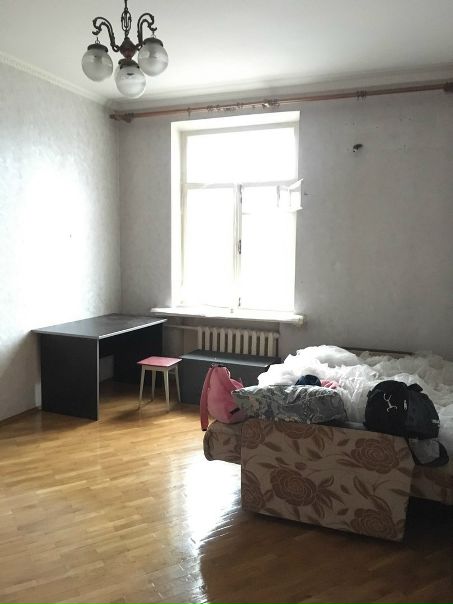 Ищу соседку в светлую, большую, изолированную комнату на длительный срок! <br>В пешей доступности от метро Волжская (10-12мин. или две остановки). <br>Есть всё необходимое, а также отдельная кладовка. <br>Рядом магазины, прям в доме есть Дикси, также рядом красивый парк и чуть дальше парк Кузьминки. <br>Только аккуратной девушке, в другой комнате живу я, ценю личное пространство, не достаю) <br>Цена комнаты 20000 плюс 500 за к/у плюс 300 интернет. Депозит 15000 отдаётся сразу! <br>Пишите в ЛС <br> Ефремова - фото Фото: Ищу соседку в светлую, большую, изолированную комнату на длительный срок! <br>В пешей доступности от метро Волжская (10-12мин. или две остановки). <br>Есть всё необходимое, а также отдельная кладовка. <br>Рядом магазины, прям в доме есть Дикси, также рядом красивый парк и чуть дальше парк Кузьминки. <br>Только аккуратной девушке, в другой комнате живу я, ценю личное пространство, не достаю) <br>Цена комнаты 20000 плюс 500 за к/у плюс 300 интернет. Депозит 15000 отдаётся сразу! <br>Пишите в ЛС <br> Ефремова