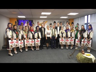 Ansamblul „Vatra Satului” în vizită la Sputnik Moldova cu prilejul Sfântului Vasile