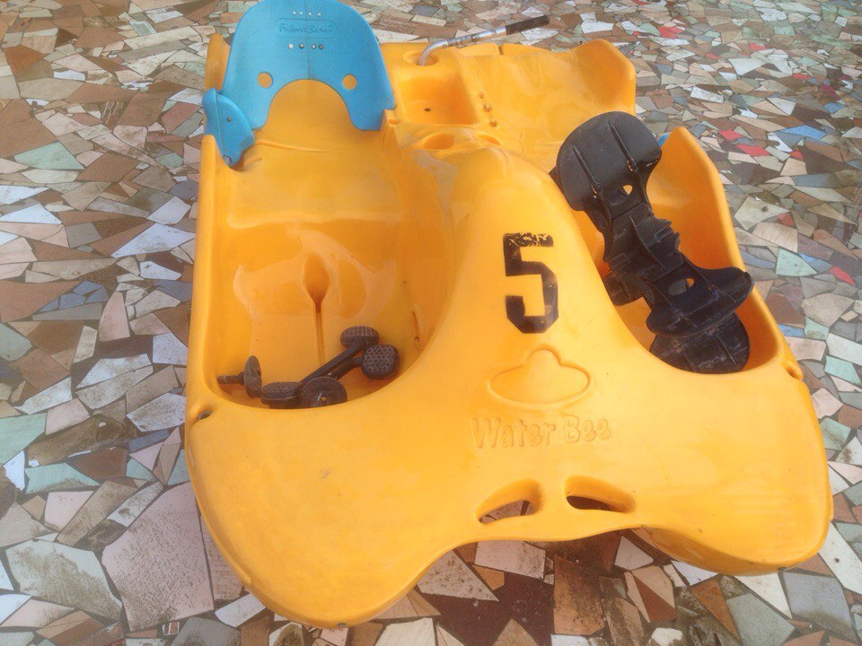 Продам катамаран Water Bee 200