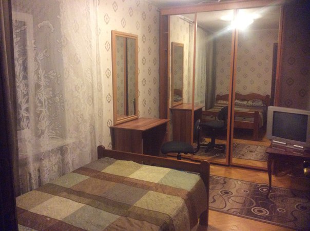 Фото: метро Молодежная Сдаётся комната <br>для 1 девушки в двухкомнатной квартире! <br>НЕ ПРОХОДНАЯ ИЗОЛИРОВАННАЯ Есть вся мебель wi-fi и все условия для проживаниядля 1 девушки. До метро Молодежная 10-15 минут ,все в пешей доступности! ашан кунцево плаза <br>Оплата 17000
