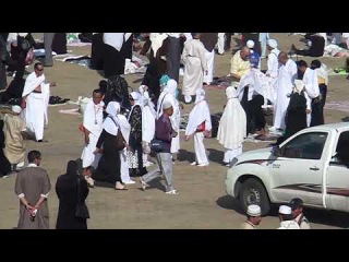 Jabal Rahmah Bukit Kasih Sayang di Padang Arafah Arab Saudi