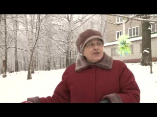 На улице Совхоз-техникум местные жители украсили двор