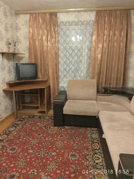 89150999851 звоните. <br>Не агентство! Собственник!<br>Сдаю на длительный срок двухкомнатную квартиру в Люберцах по ул. Красногорская 17/2. Этаж 1, высокий. <br>До станции пешком 15 минут. До метро выхино 5 минут на маршрутке. Рядом торговый центр Светофор и множество других магазинов. Удобное расположение. <br>Комнаты раздельные!<br>Кухня 8 кв.м. <br>Хорошая мебель, техника (холодильник, микроволновка, стиральная машина). Смотрите фото. <br>Сдаю за 25000 + коммуналка. <br>Также депозит за один месяц 25000, можно разбить. <br>Сдаю сама, не агенство, комиссию не беру.<br>Состав обсуждается<br> Федорченко - фото Фото: 89150999851 звоните. <br>Не агентство! Собственник!<br>Сдаю на длительный срок двухкомнатную квартиру в Люберцах по ул. Красногорская 17/2. Этаж 1, высокий. <br>До станции пешком 15 минут. До метро выхино 5 минут на маршрутке. Рядом торговый центр Светофор и множество других магазинов. Удобное расположение. <br>Комнаты раздельные!<br>Кухня 8 кв.м. <br>Хорошая мебель, техника (холодильник, микроволновка, стиральная машина). Смотрите фото. <br>Сдаю за 25000 + коммуналка. <br>Также депозит за один месяц 25000, можно разбить. <br>Сдаю сама, не агенство, комиссию не беру.<br>Состав обсуждается<br> Федорченко
