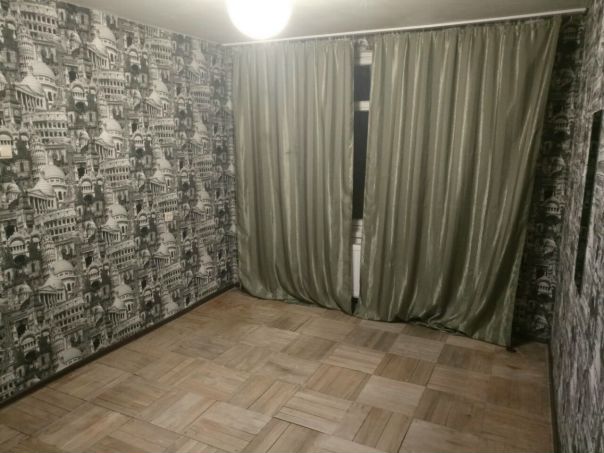 #спб На длительный срок сдается комната в 2-х комнатной квартире у м. Дыбенко (5-10 мин. пешком). <br>Комната без мебели, но с балконом + холодильник, wifi. Обои можно переклеить по собственному вкусу. <br><br>Ищем: одну аккуратную и ответственную девушку (другие варианты обсуждаются)<br><br>Соседи: я (учусь на искусствоведа), мой молодой человек (фрилансер) и милая воспитанная кошечка. Мы любим чистоту, относительную тишину и добрую атмосферу в доме. Арендодатель - хорошая и компромиссная девушка, не беспокоит. <br><br>Цена: 9 тыс. + КУ (1200-1700 в зависимости от времени года)<br><br>Открыть все контакты собственников на стене и получить приглашение к закрытой базе - 299 рублей в неделю можно через вкладку ТОВАРЫ или написав в СООБЩЕНИЯ СООБЩЕСТВА - фото Фото: #спб На длительный срок сдается комната в 2-х комнатной квартире у м. Дыбенко (5-10 мин. пешком). <br>Комната без мебели, но с балконом + холодильник, wifi. Обои можно переклеить по собственному вкусу. <br><br>Ищем: одну аккуратную и ответственную девушку (другие варианты обсуждаются)<br><br>Соседи: я (учусь на искусствоведа), мой молодой человек (фрилансер) и милая воспитанная кошечка. Мы любим чистоту, относительную тишину и добрую атмосферу в доме. Арендодатель - хорошая и компромиссная девушка, не беспокоит. <br><br>Цена: 9 тыс. + КУ (1200-1700 в зависимости от времени года)<br><br>Открыть все контакты собственников на стене и получить приглашение к закрытой базе - 299 рублей в неделю можно через вкладку ТОВАРЫ или написав в СООБЩЕНИЯ СООБЩЕСТВА